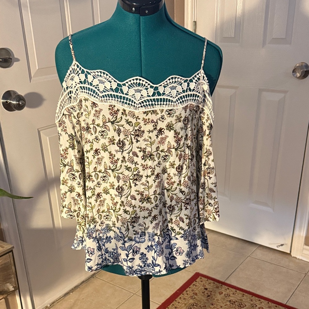 Romeo & Juliet Couture Floral Off-Shoulder Blouse